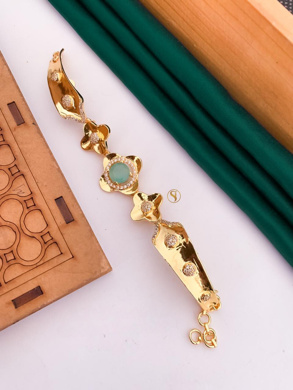 Diamond Green Stone Gold Bracelet