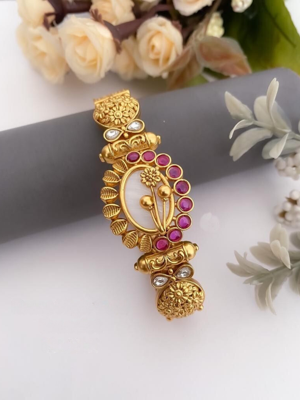 Floral Round Stone Studded With Pearl Decorated Bracelet