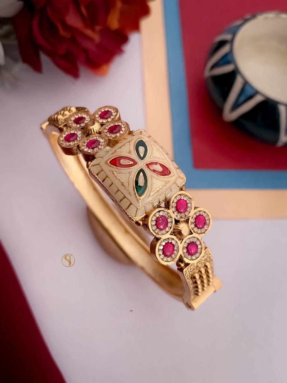 Antique Matte Finish Bracelet Fashionable Jewellery