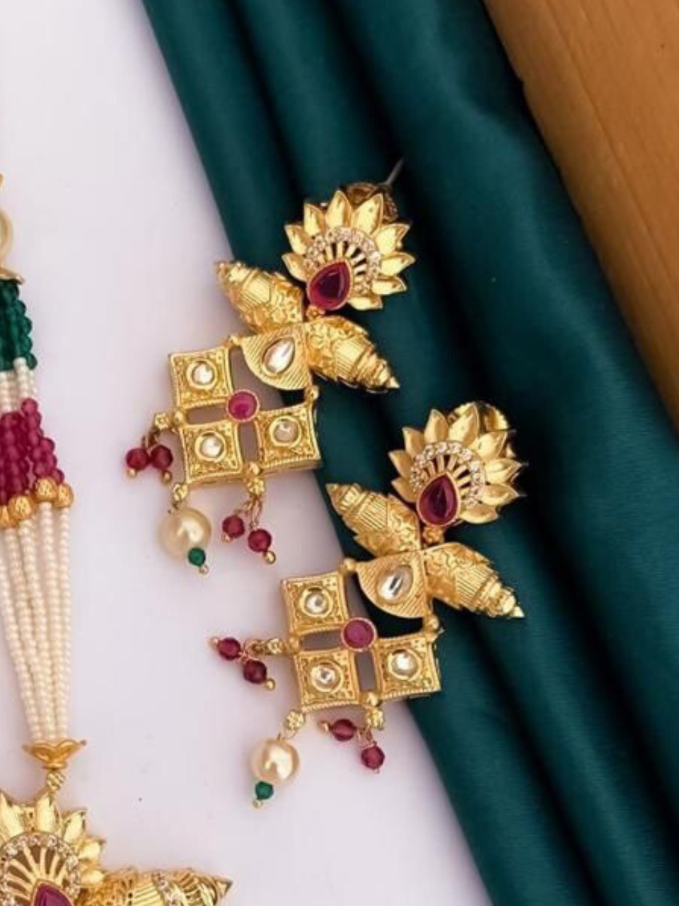 Kashi Long Kundan Beads Mala pendal set